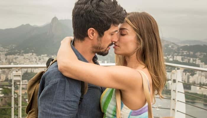 Marcos (Romulo Estrela) e Paloma (Grazi Massafera) em Bom Sucesso (Foto: Globo/João Cotta)