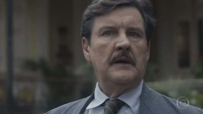 Júlio (Antonio Calloni) em Éramos Seis (Foto: Reprodução/Globo)