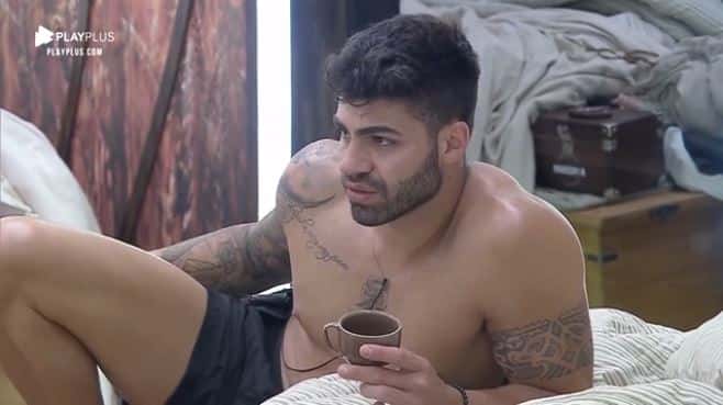 Netto fica revoltado com atitude de participantes em A Fazenda 11 (Reprodução: PlayPlus)