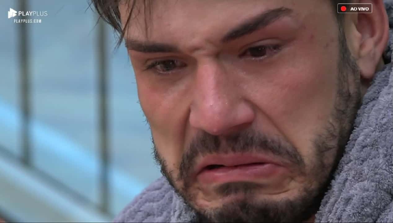 Lucas Viana dentro de !A Fazenda" da Record TV (Reprodução: PlayPlus)