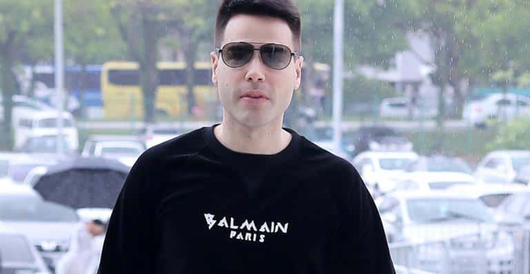 Luiz Bacci no velório de Gugu (Imagem: Francisco Cepeda/AgNews)