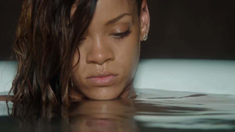 Rihanna usa suas redes sociais para dizer aos fãs que esse ano foi esmagador (Foto: Reprodução)