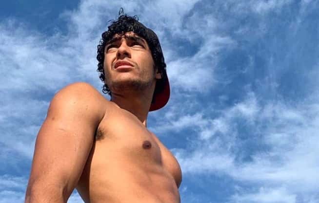 Igor Fernandez deixou os seguidores enlouquecidos com foto de sunga (Imagem: Reprodução/Instagram)