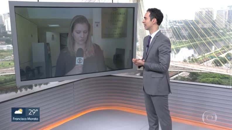 Roberta Chevitarese e César Tralli (Foto: Reprodução/Globoplay)