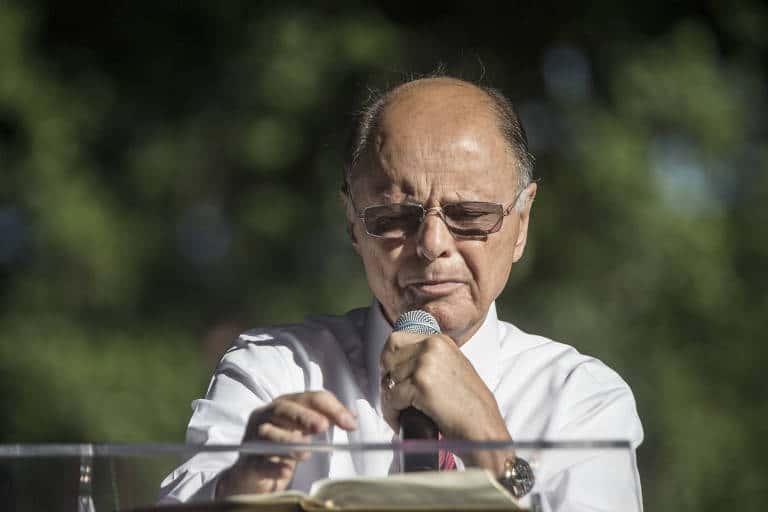 O bispo Edir Macedo durante um dos cultos da IURD (foto: divulgação)