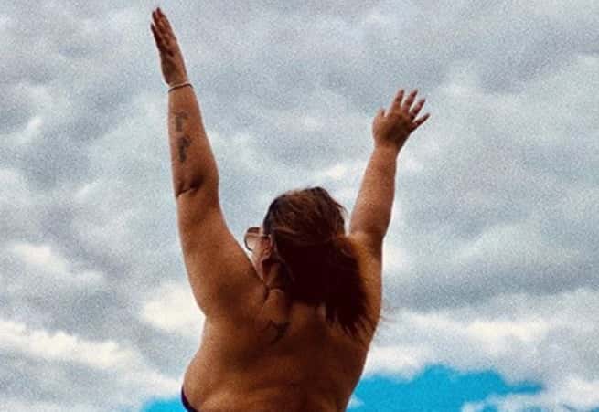 Preta Gil se despediu de Salvador com foto apenas de biquíni (Foto: Reprodução)