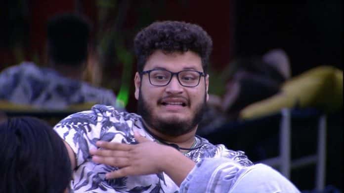 Victor Hugo não estaria lavando as roupas direito (Foto: Reprodução)