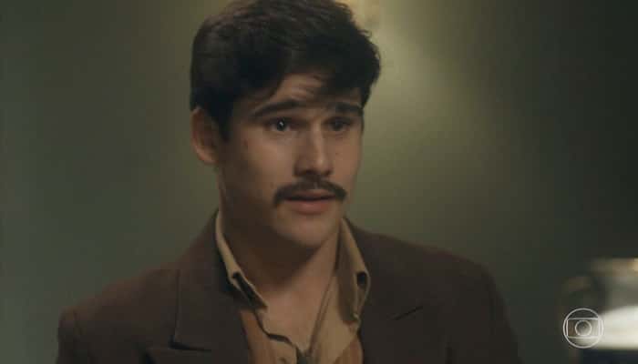 Alfredo (Nicolas Prattes) será preso em Éramos Seis (Foto: Reprodução/Globo)