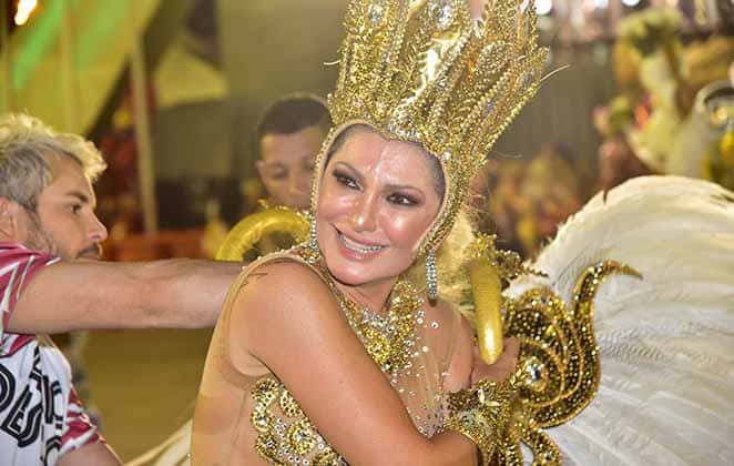 Antonia Fontenelle se indignou com o resultado final do Carnaval de São Paulo, principalmente pela posição da Gaviões da Fiel (Foto: Marcelo Sá Barretto / AgNews)