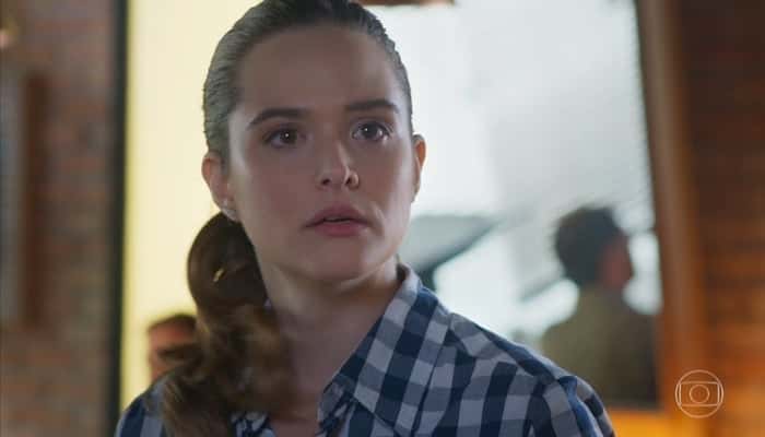 Luna (Juliana Paiva) revelará segredo após flagra em Salve-se Quem Puder (Foto: Reprodução/Globo)