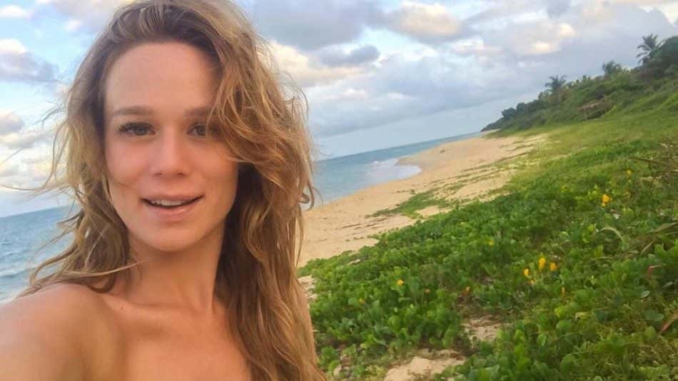 A atriz Mariana Ximenes surpreendeu com foto quente - Foto: Reprodução