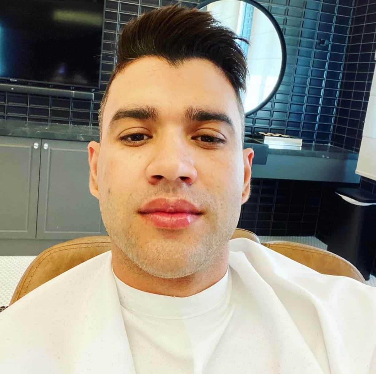 Gusttavo Lima e seu novo visual (foto: reprodução/Instagram)