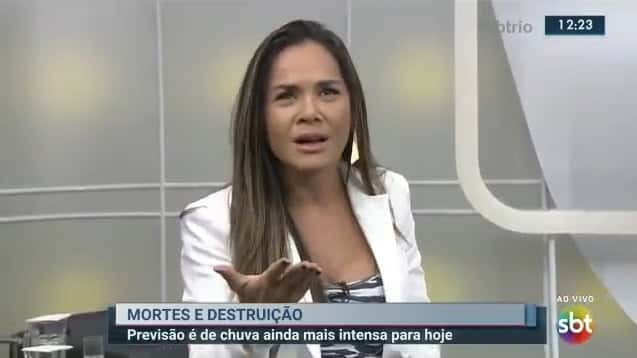 Isabele Benito soltou o verbo durante uma transmissão do SBT Rio (Foto: Reprodução)