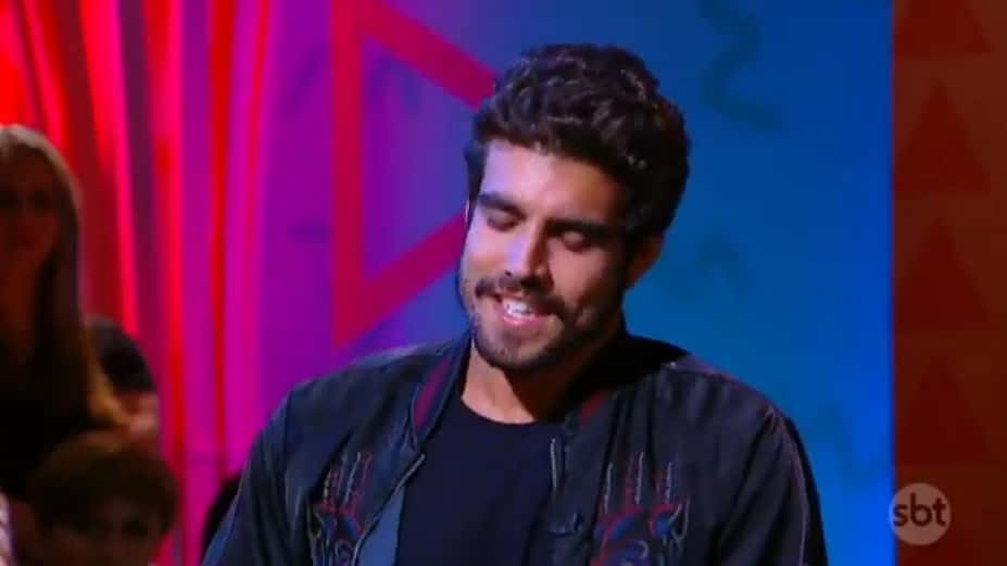 Caio Castro durante participação no Programa da Maísa - Foto: Reprodução