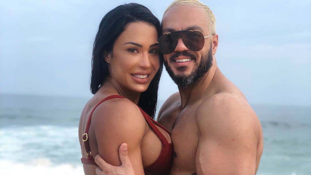 Belo e Gracyanne Barbosa são casados e se amam (Foto: Reprodução)