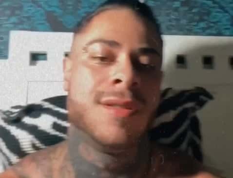 Léo Stronda já teve um nude vazada na web e os internautas apontaram que ele tem uma "terceira perna" (Foto: Reprodução / Instagram)