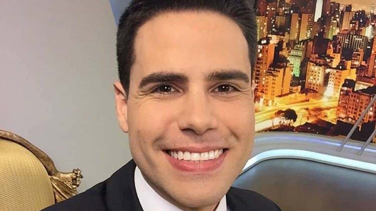 O líder do Cidade Alerta, Luiz Bacci, tem despertado cada vez mais interesse no público e também nas concorrentes de sua atual emissora (Foto: Reprodução / Record)