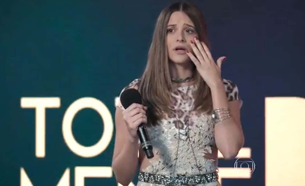 Cassandra no meio do concurso Garota Totalmente Demais (Foto: Reprodução/Globo)