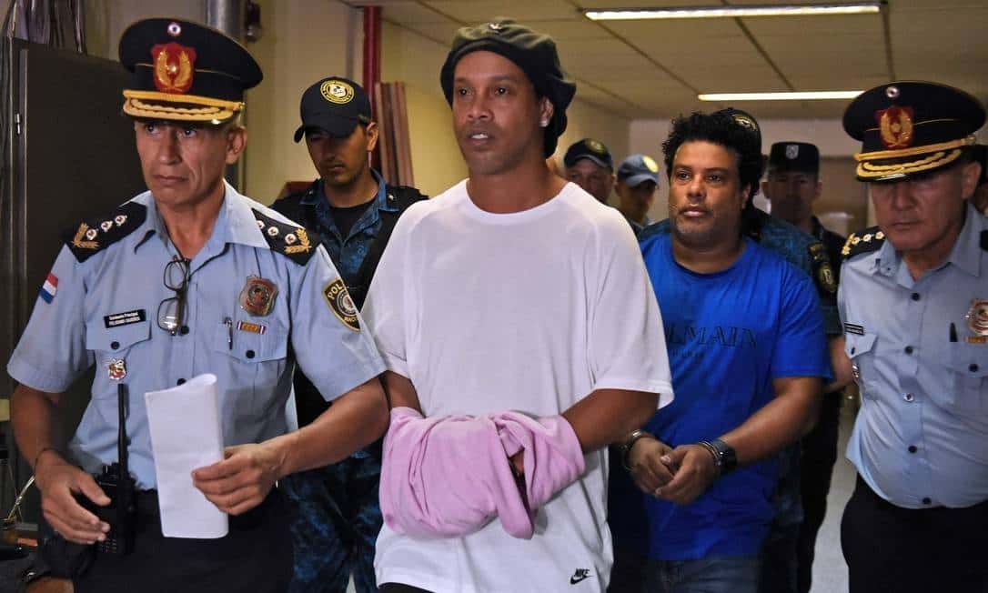 Ronaldinho Gaúcho foi preso nesse ano no Paraguai - Foto: Reprodução