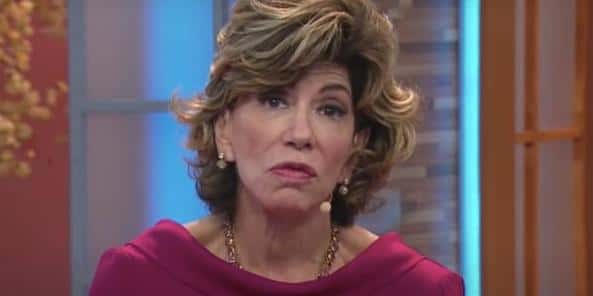 A apresentadora Silvia Poppovic reapareceu em programa e deu o que falar (Foto: reprodução)