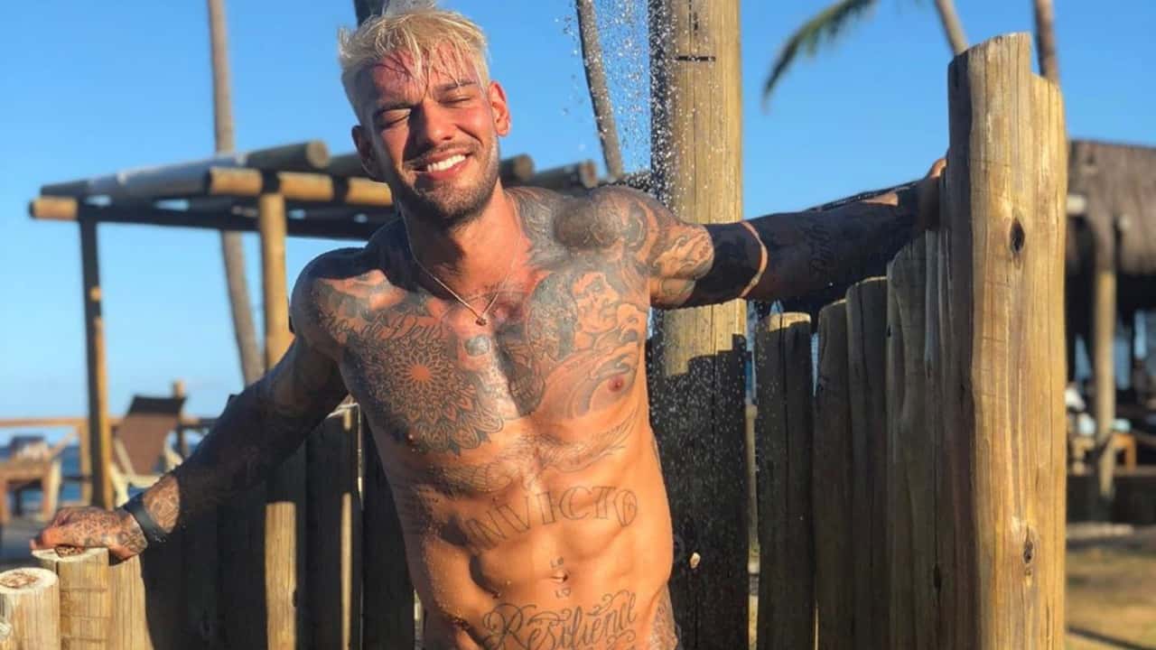 Lucas Lucco exibiu corpão na web (Foto: Reprodução/Instagram)