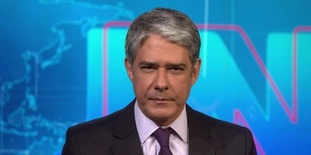 William Bonner fez um anúncio sobre os dados do Ministério da Saúde no Jornal Nacional (Foto: Reprodução / TV Globo)