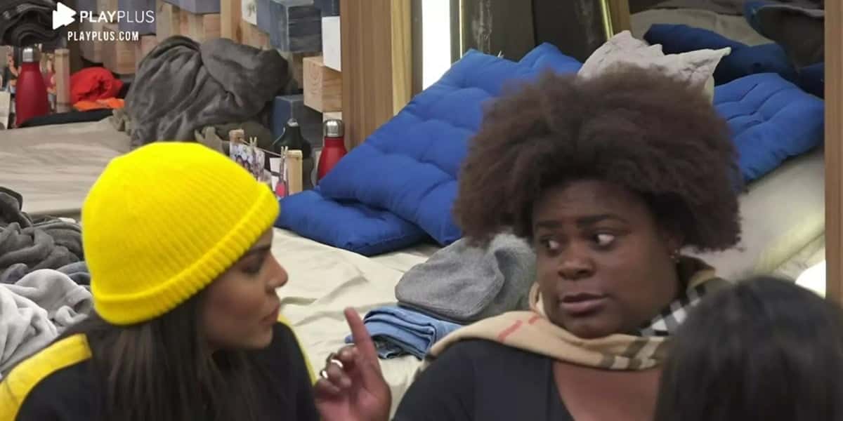 Jojo Todynho alertou Tays Reys sobre os homens do reality (Foto: Reprodução)
