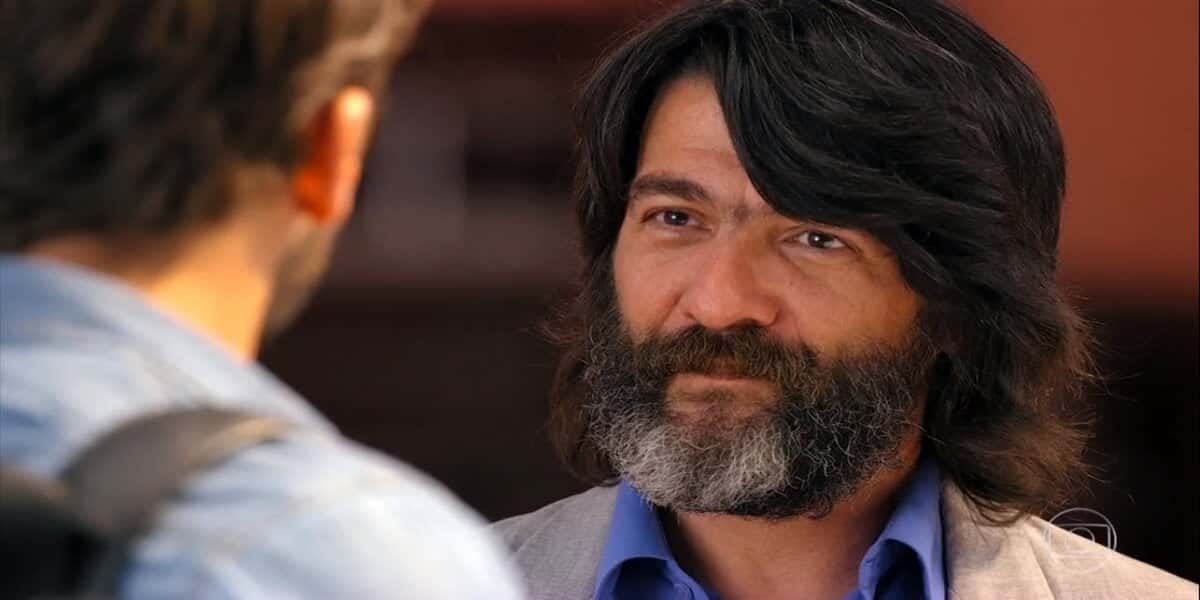 Dom Rafael causará o pior para Cassiano em Flor do Caribe (Foto: Reprodução/Globo)