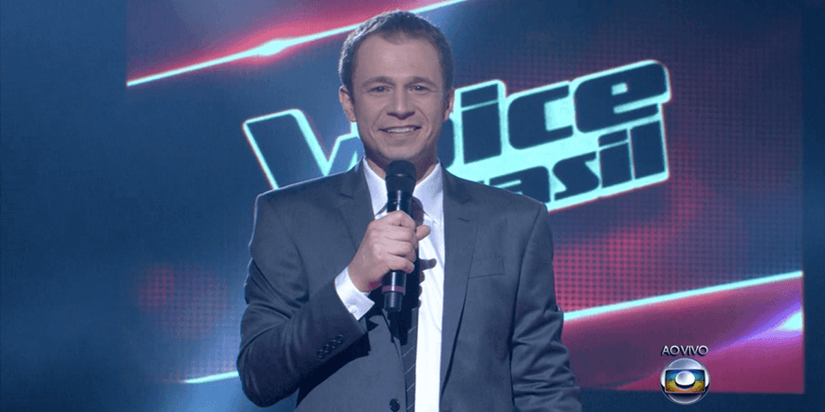 O The Voice Brasil foi muito bem de audiência, mas nos minutos finais acabou caindo e ficou atrás de A Fazenda 12, da Record (Foto: Reprodução)