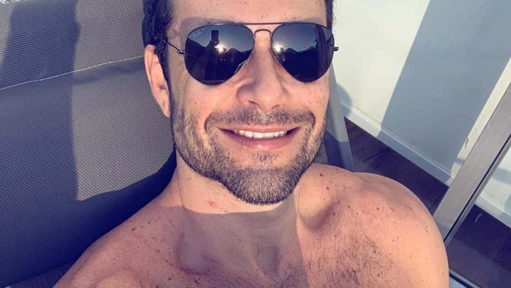 Sergio Marone surgiu mostrando quase tudo em foto sensual