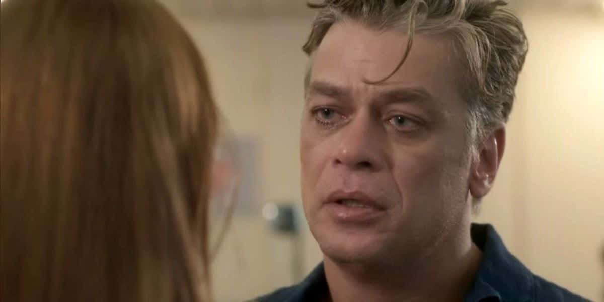 Arthur chora por perder Eliza (Foto: Reprodução/Globo)