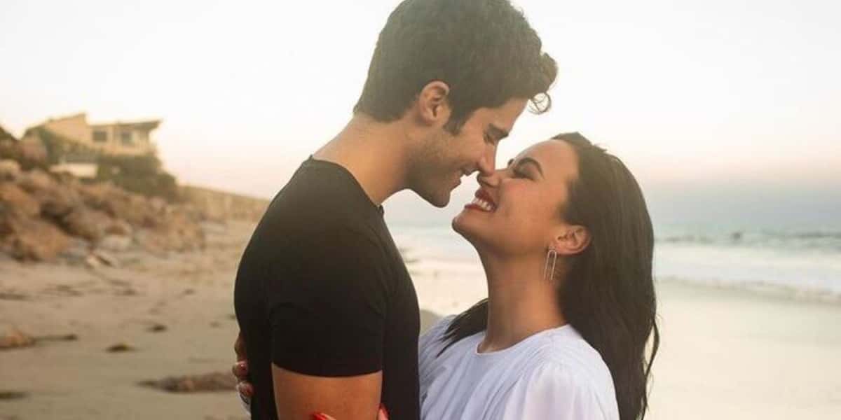 Ex-noivo de Demi Lovato é visto aos prantos após término (Foto: Reprodução)