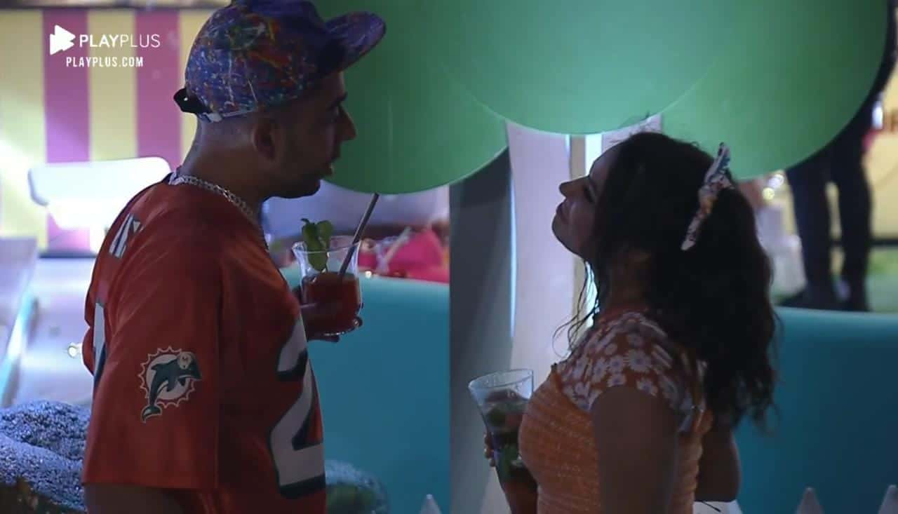 Lucas e Raissa discutiram em A Fazenda 12 (Foto: Reprodução/ PlayPlus)