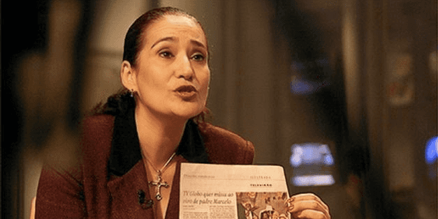 Sonia Abrão comanda o tradicional 'A Tarde É Sua' na RedeTV! (Foto: reprodução)