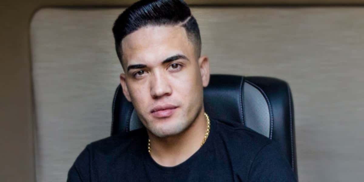 MC Brisola surge seminu (Foto: Reprodução)