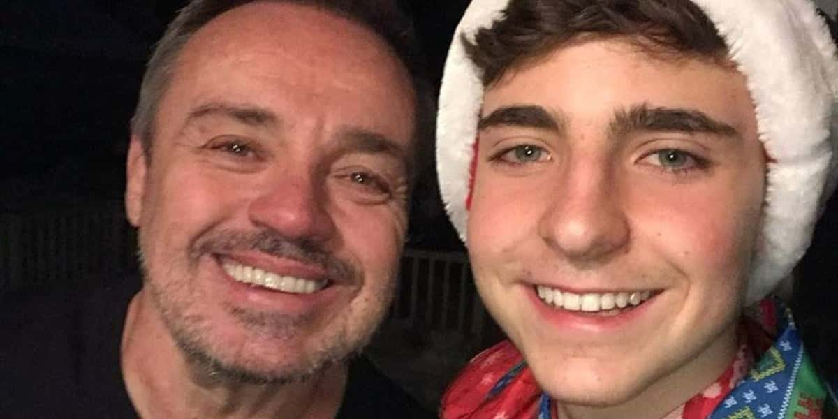 Gugu e o filho mais velho, João Augusto, um dois principais herdeiros da fortuna de R$ 1 bilhão (Foto: Reprodução / Instagram)