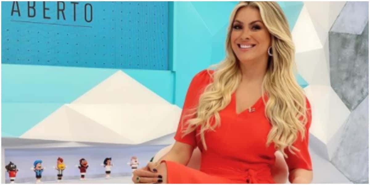 Renata Fan se emocionou em despedida (Foto: Reprodução/ Instagram)
