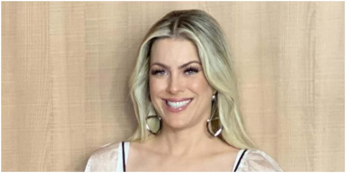 Renata Fan usou as redes sociais para comemorar a vitória do Internacional (Foto: Reprodução)