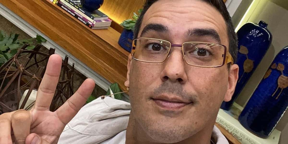 André Marques sugre emocionado nas redes sociais e manda recado emocionante após perda de amigo (Foto: Reprodução)