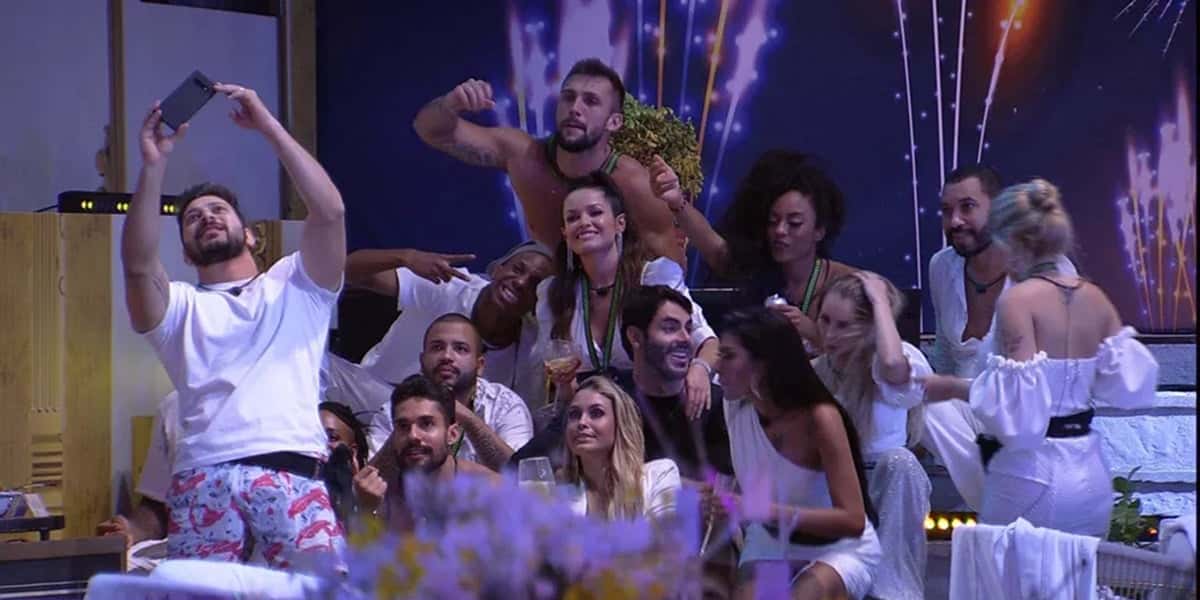Festa do BBB21 foi marcada por briga e choro (Foto: Reprodução)