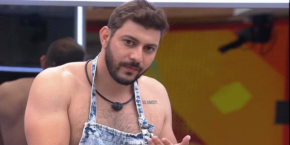 Caio Afiune tem sido um dos grandes destaques do "BBB 21" (Foto: Reprodução / TV Globo)