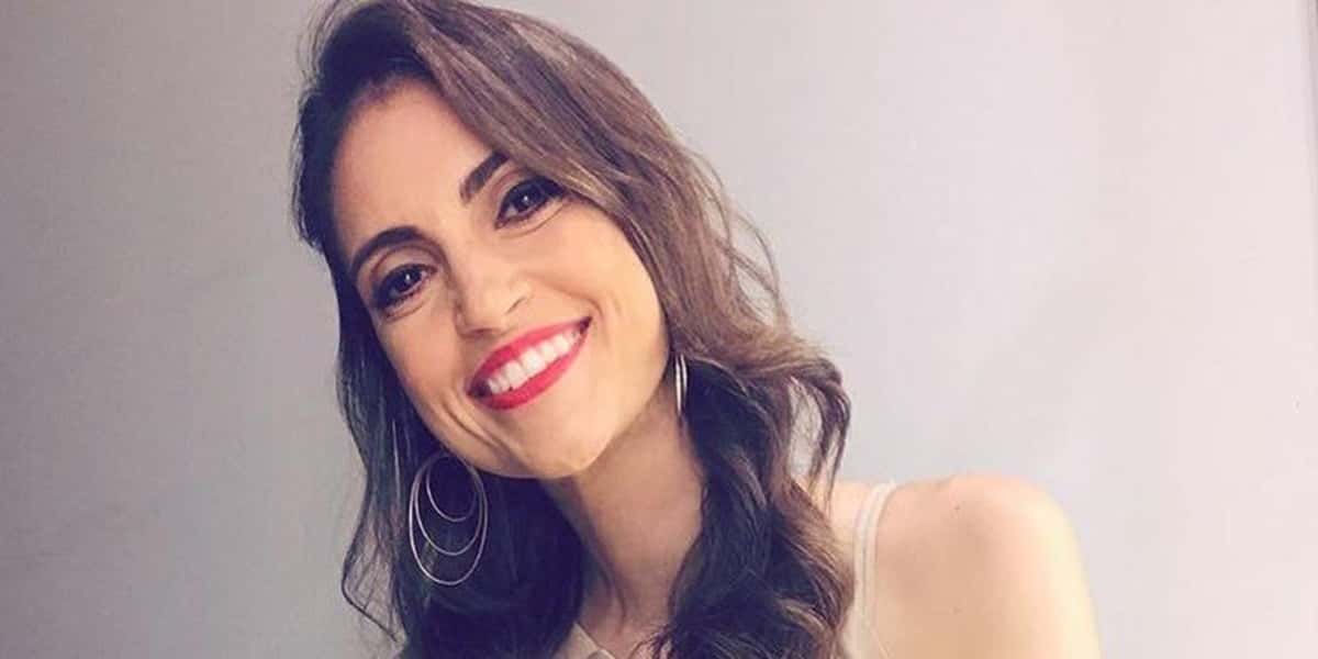 Apresentadora terá programa nas manhãs do SBT (Foto: Reprodução)