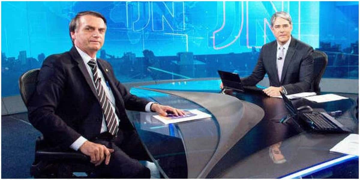 Jornal Nacional entra às pressas e anuncia impeachment - Foto: Reprodução
