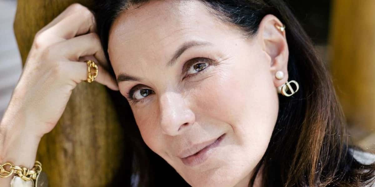 Carolina Ferraz é apresentadora do "Domingo Espetacular", da Record (Foto: Reprodução/Instagram)