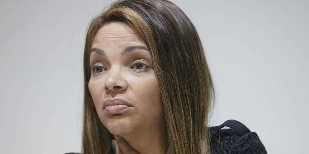 Flordelis está usando tornozeleira eletrônica (Foto: Reprodução)