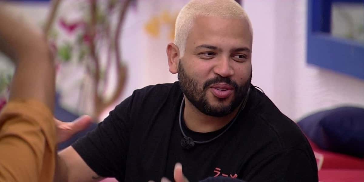 Projota fez uma piada com Carla Diaz no "BBB 21" e acabou não agradando (Foto: Reprodução / TV Globo)