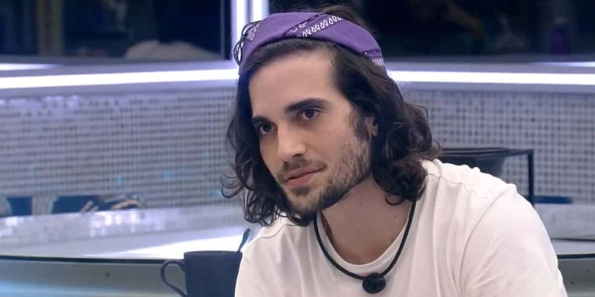 Fiuk incorpora espírito de Karol Conká no BBB21 (Foto: Reprodução)