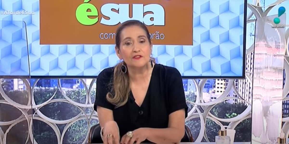 Sonia Abrão no "A Tarde é Sua" (Foto: Reprodução/RedeTV!)