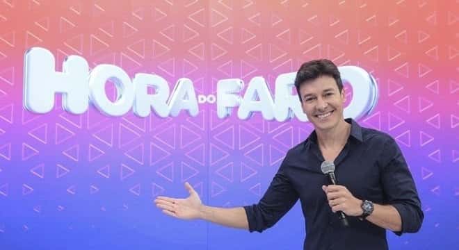 Rodrigo Faro comando o "Hora do Faro", na Record TV (Foto: Divulgação)
