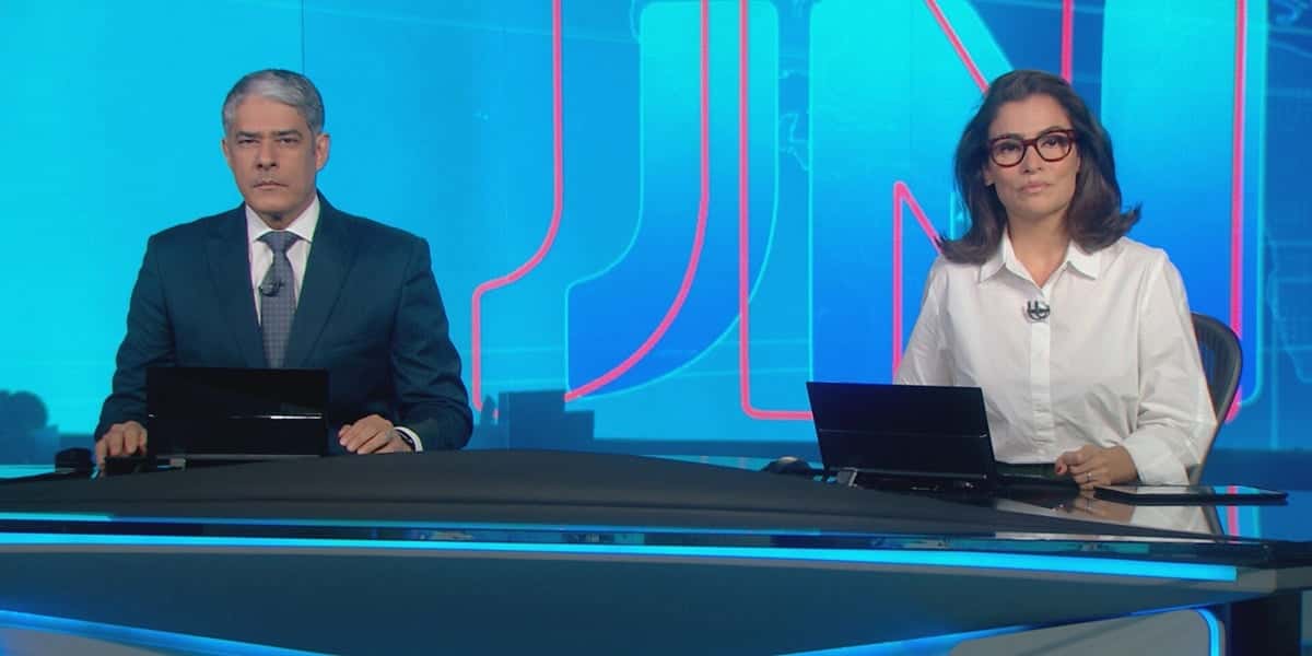 William Bonner e Renata Vasconcellos, os apresentadores do Jornal Nacional no horário nobre, ficarão de férias pelas próximas duas semanas (Foto: Reprodução / TV Globo)